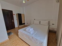 Black Pearl Hotel