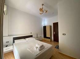 Black Pearl Hotel