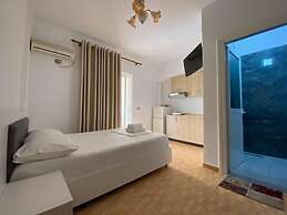 Black Pearl Hotel
