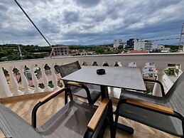 Black Pearl Hotel