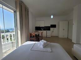 Black Pearl Hotel
