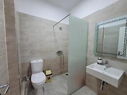 Black Pearl Hotel
