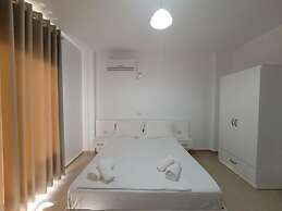Black Pearl Hotel