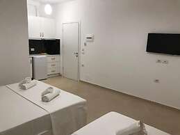 Black Pearl Hotel