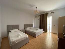 Black Pearl Hotel