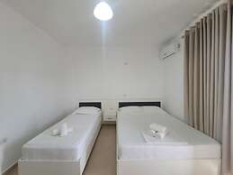 Black Pearl Hotel