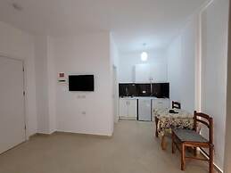 Black Pearl Hotel