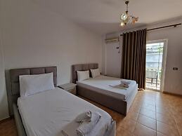 Black Pearl Hotel