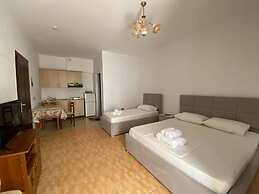 Black Pearl Hotel