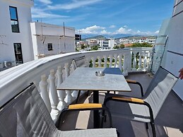 Black Pearl Hotel