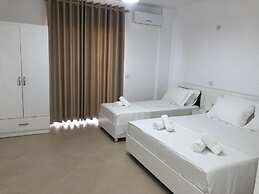 Black Pearl Hotel