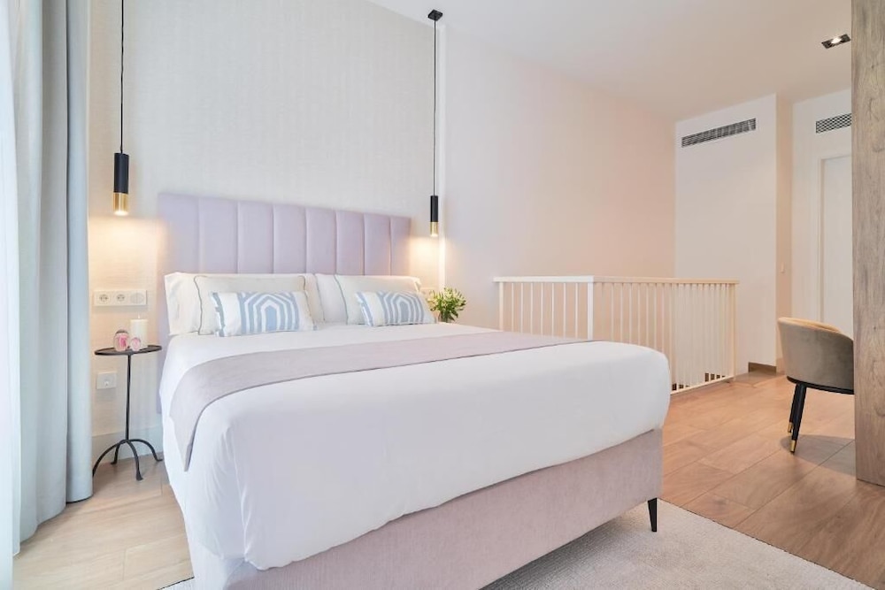Room Select Málaga Suites