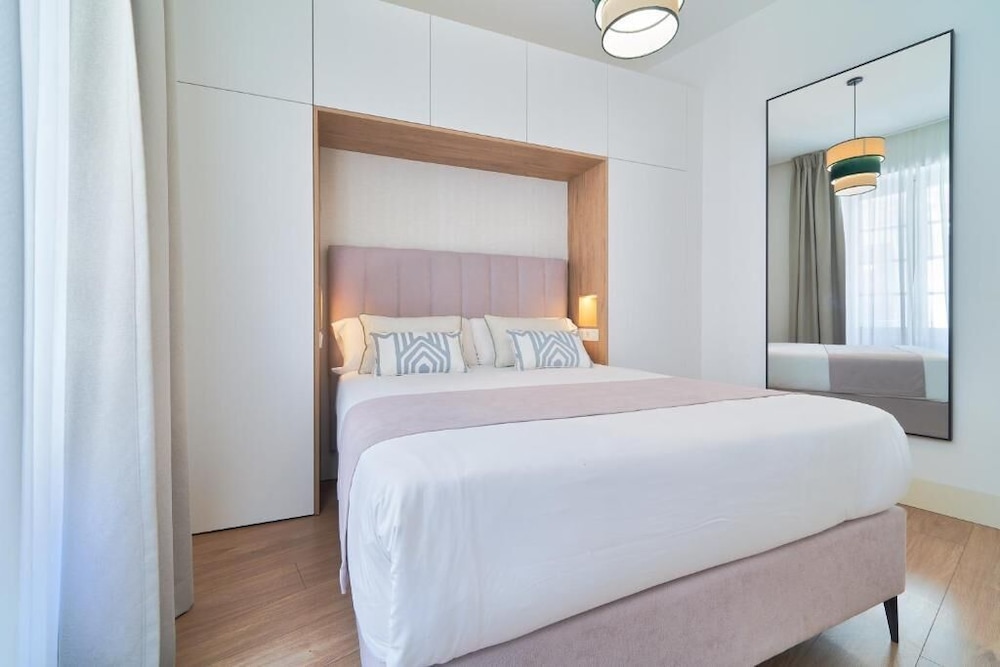 Room Select Málaga Suites