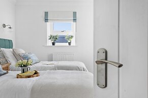 The Renoir Sea View Suite