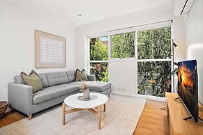 Bright 2-bed Apartment in South Yarra