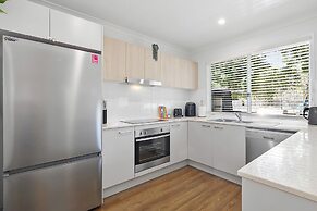 Bright 3-bed Home Near Maroochydore Beach