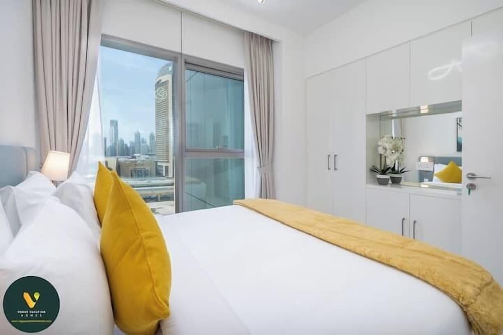 Vogue | Downtown with Direct Access to Dubai Mall