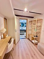 A&A Patio Suite