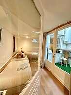 A&A Patio Suite