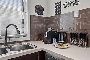 Spacious 3-bed Townhouse in Coburg