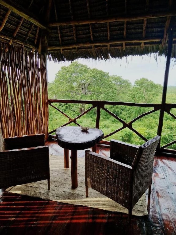 MONKEY MOUNTAIN LODGE