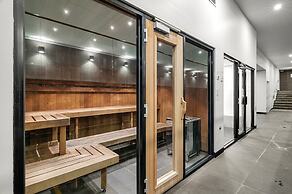 Bright Inner-north Stay With Pool Access