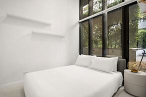 Bright Inner-north Stay With Pool Access