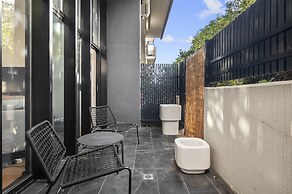Bright Inner-north Stay With Pool Access