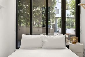 Bright Inner-north Stay With Pool Access