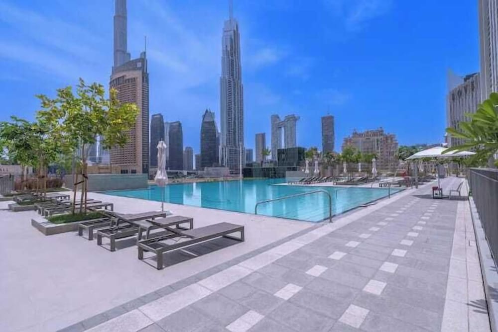 Vogue | Downtown with Direct Access to Dubai Mall