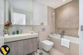 Vogue | Downtown with Direct Access to Dubai Mall