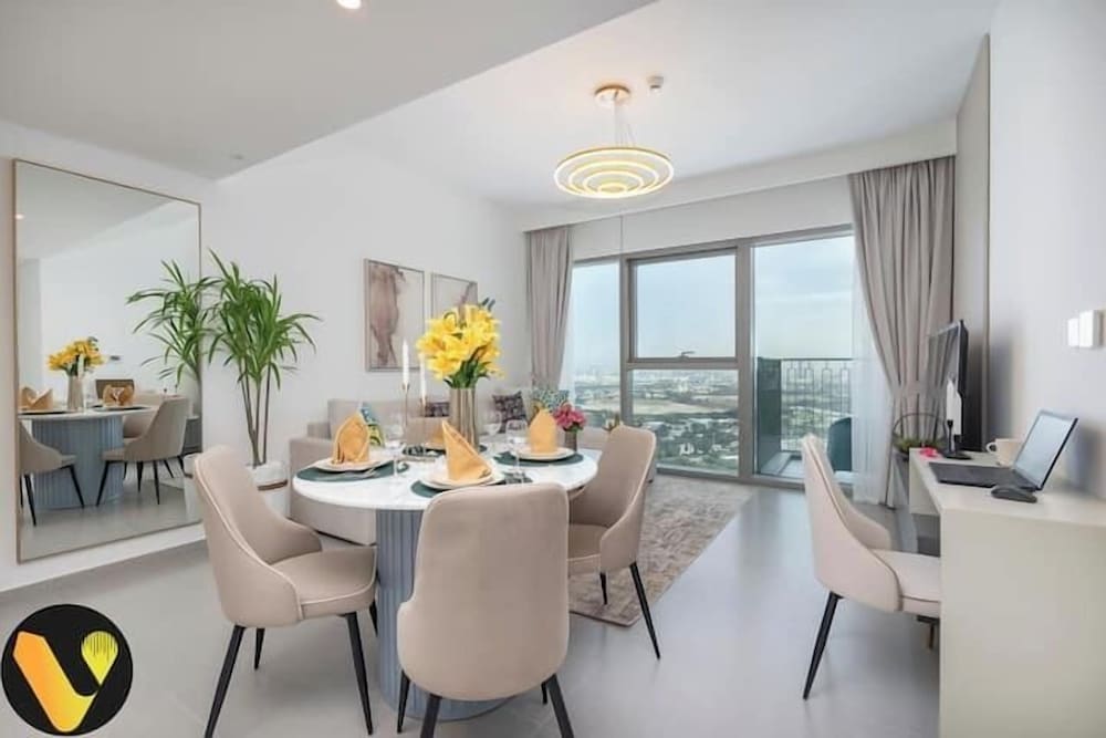 Vogue | Downtown with Direct Access to Dubai Mall
