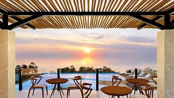 THE SAND Suites & Villas