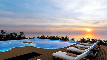 THE SAND Suites & Villas