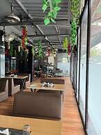 Aanandam Hotel