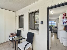 Beachside Apartment Overlooking Casey's Beach