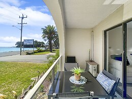Beachside Apartment Overlooking Casey's Beach