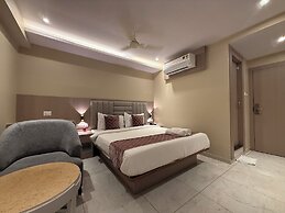 kurla suites