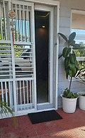 MEEK'S VILLAS TRANSIENT HOUSE