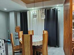 MEEK'S VILLAS TRANSIENT HOUSE