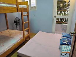 MEEK'S VILLAS TRANSIENT HOUSE