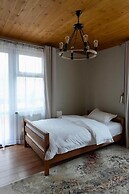 Big Sky Lodge