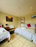 Tinnies Guest House