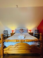 Tinnies Guest House