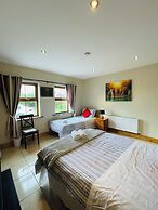Tinnies Guest House