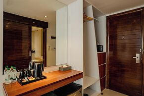 The Scenic Hotel