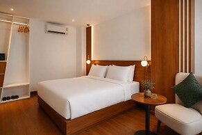 The Scenic Hotel