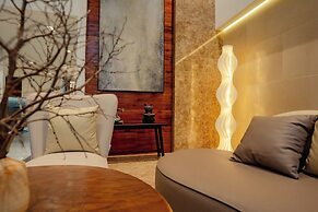 The Scenic Hotel