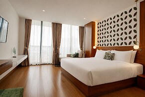 The Scenic Hotel
