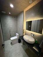 Hotel Saffron Suites